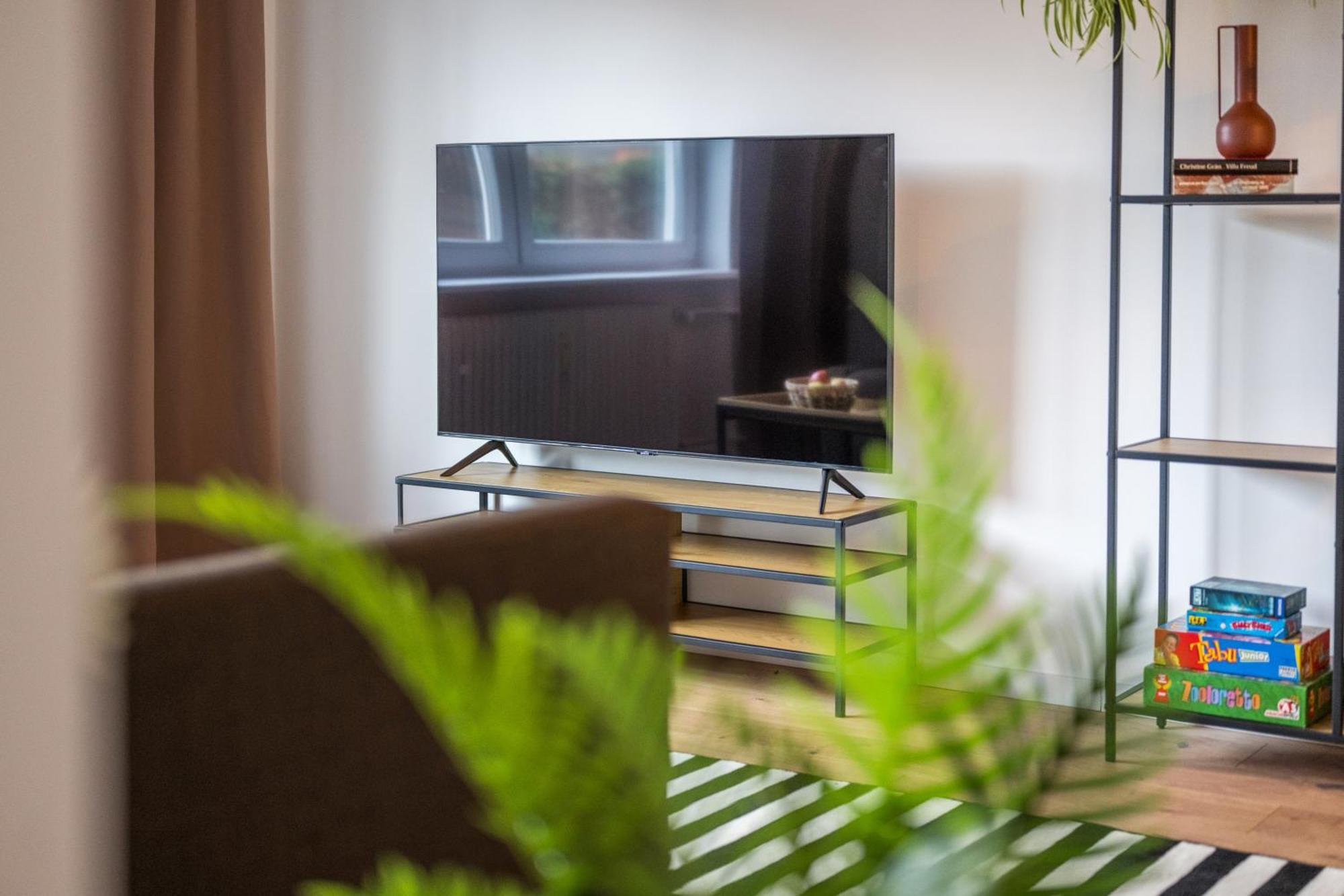 Apartment Neu: 100m² - Ideal Fuer Familien/geschaeftsr. - Hbf